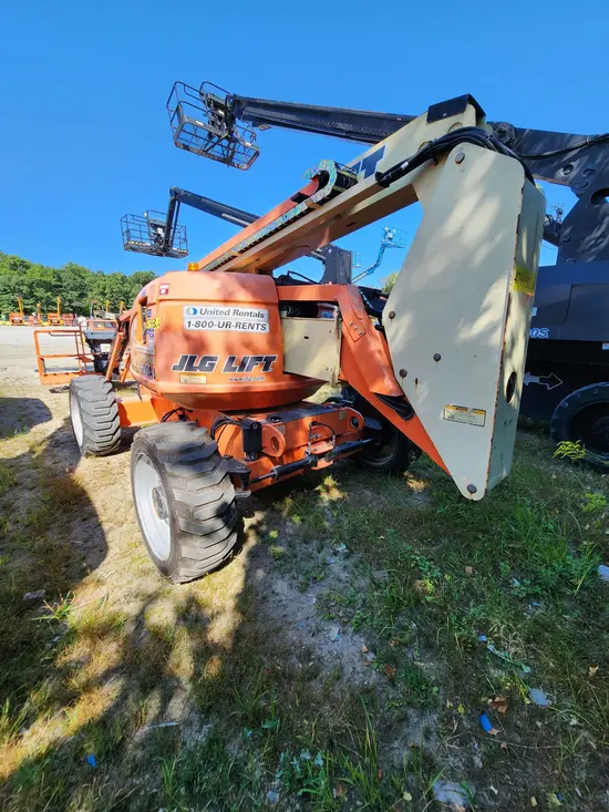 2013 JLG 600AJ Articulating Boom Lift
