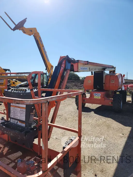 2017 JLG 800AJ Articulating Boom Lift