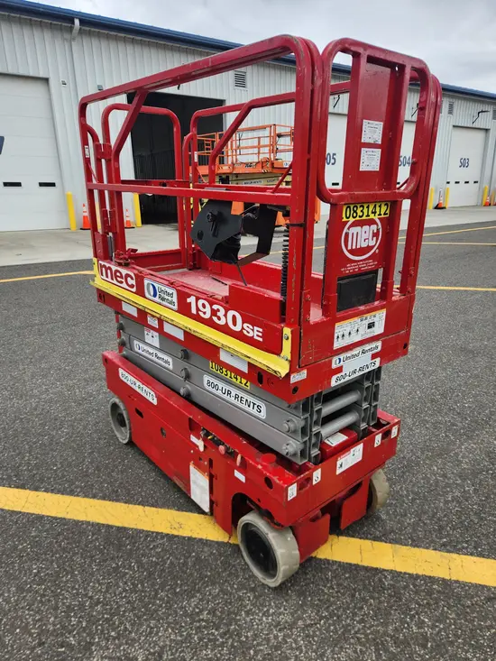 2018 MEC 1930SE Scissor Lift