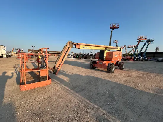 2016 JLG 800AJ Articulating Boom Lift