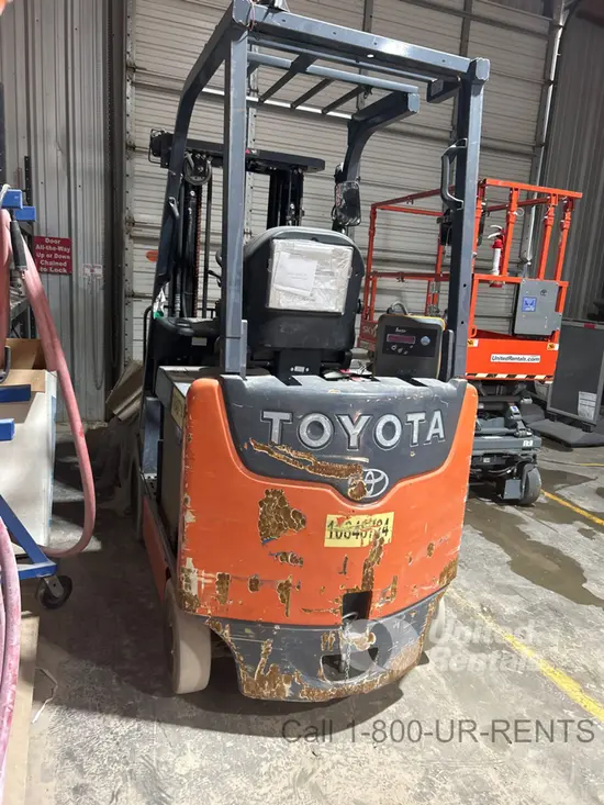 2018 Toyota 8FBCU25 Warehouse Forklift