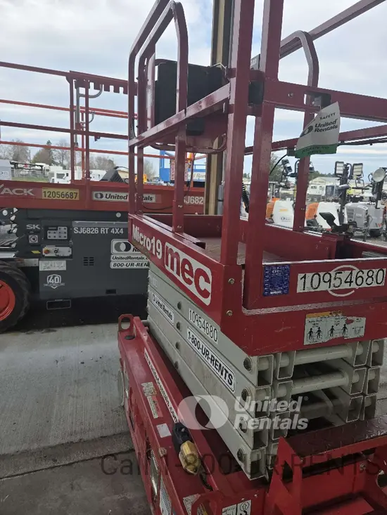 2019 MEC MICRO 19 Scissor Lift