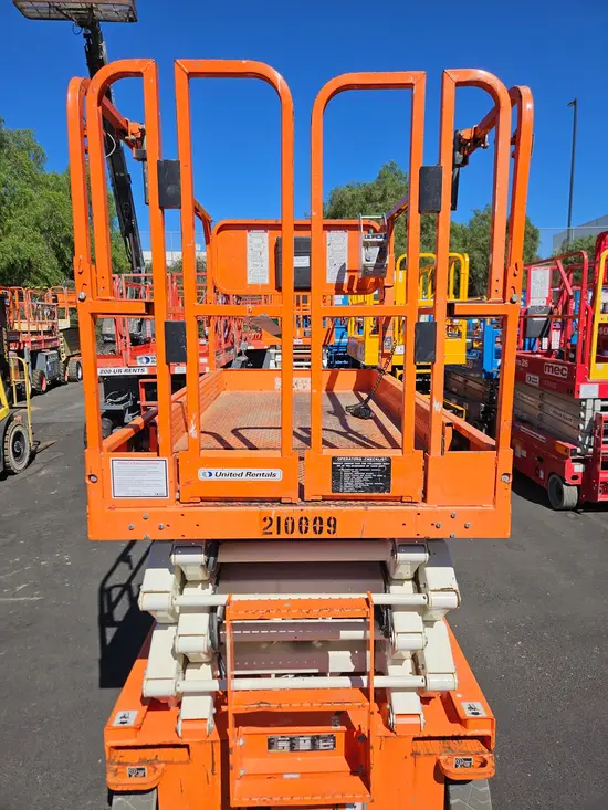 2018 Snorkel S4732E Scissor Lift