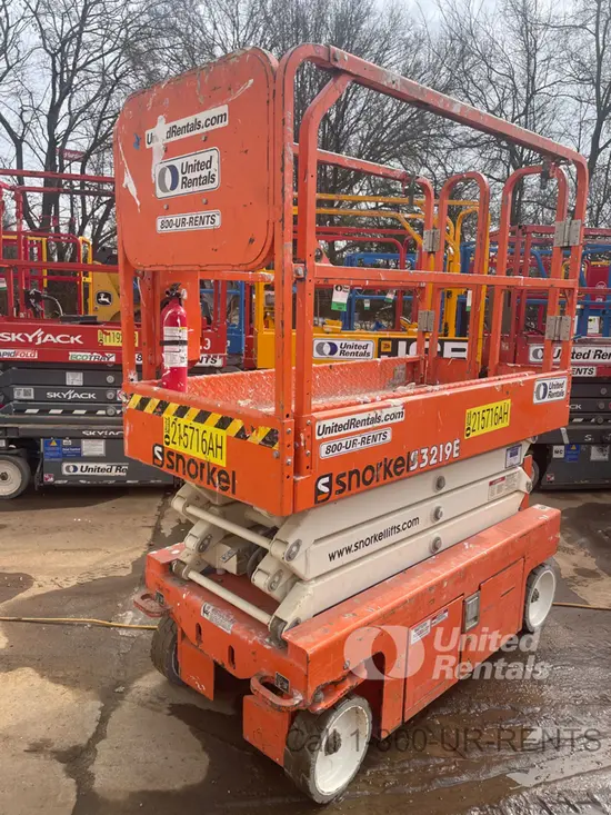 2018 Snorkel S3219E Scissor Lift
