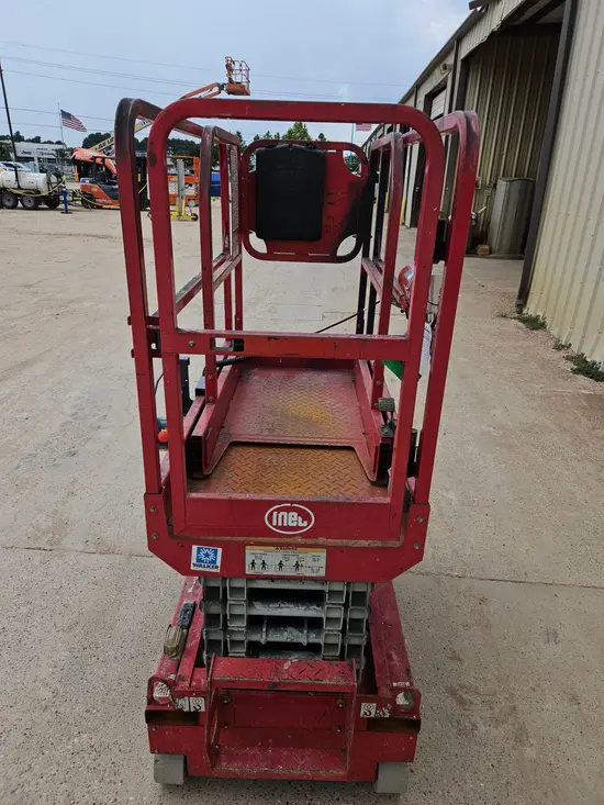 2019 MEC MICRO 19 Scissor Lift