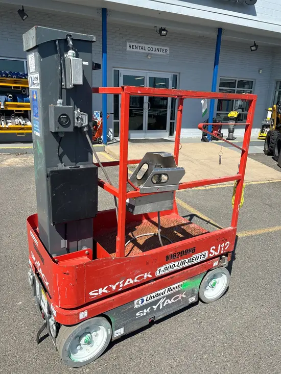 2017 Skyjack SJ12 Self-Propelled One-Person Lift