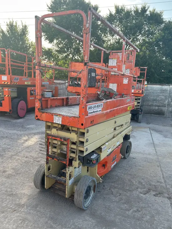 2017 JLG 2632ES Scissor Lift