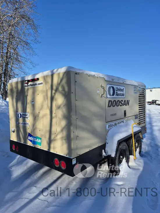 2023 Doosan XP825/HP750WCU Air Compressor