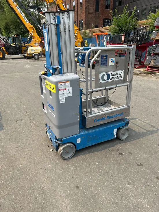 2017 Genie GR-20 Self-Propelled One-Person Lift