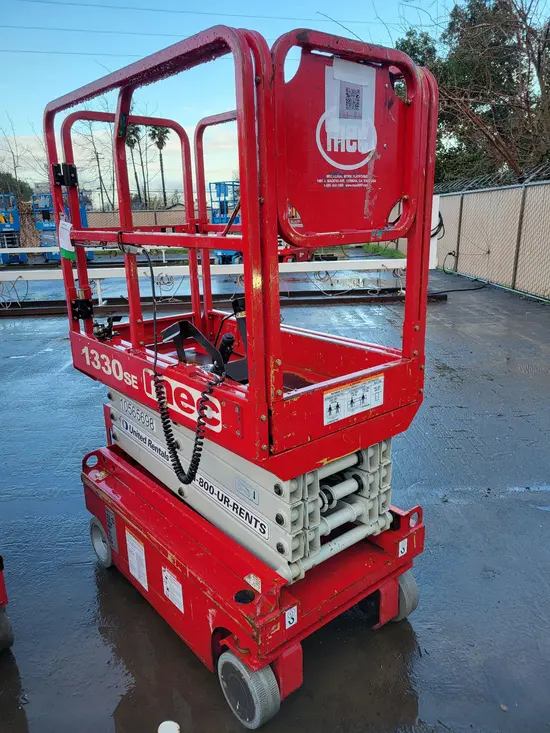 2017 MEC 1330SE Scissor Lift