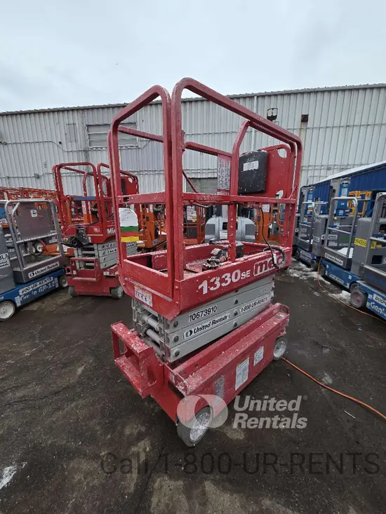 2017 MEC 1330SE Scissor Lift