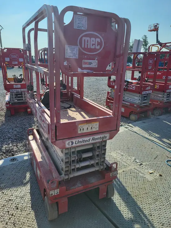 2019 MEC 1330SE Scissor Lift
