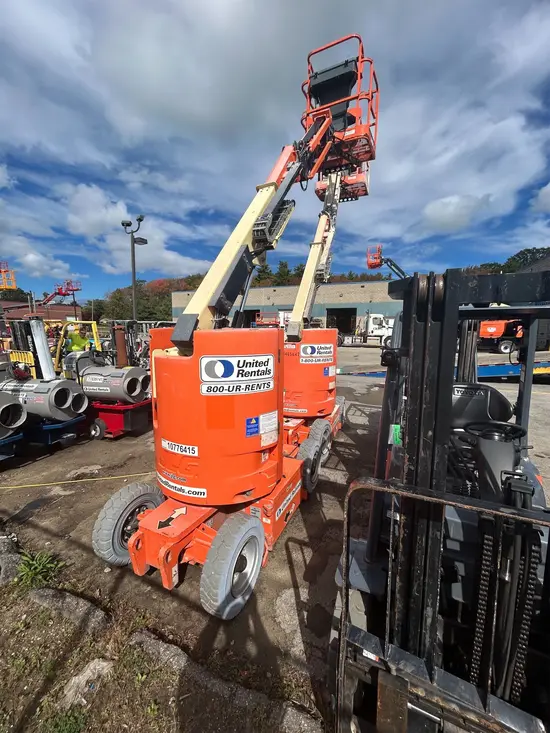 2018 JLG E300AJP Articulating Boom Lift