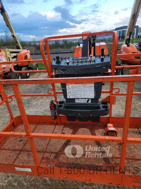 2017 JLG 800AJ Articulating Boom Lift