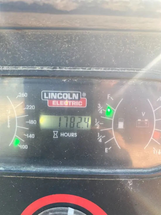 2019 Lincoln Electric VANTAGE 549 Welder