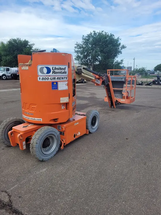 2015 JLG E300AJP Articulating Boom Lift
