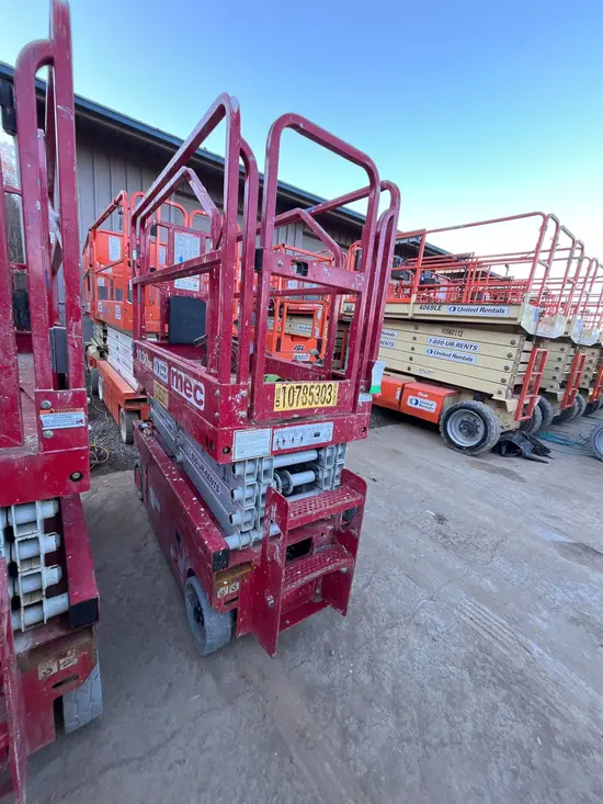 2018 MEC 1930SE Scissor Lift