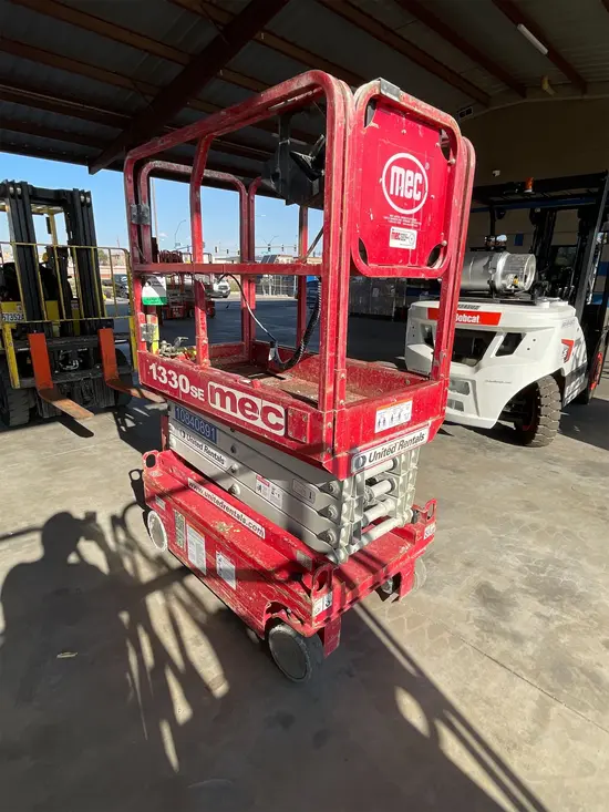 2018 MEC 1330SE Scissor Lift