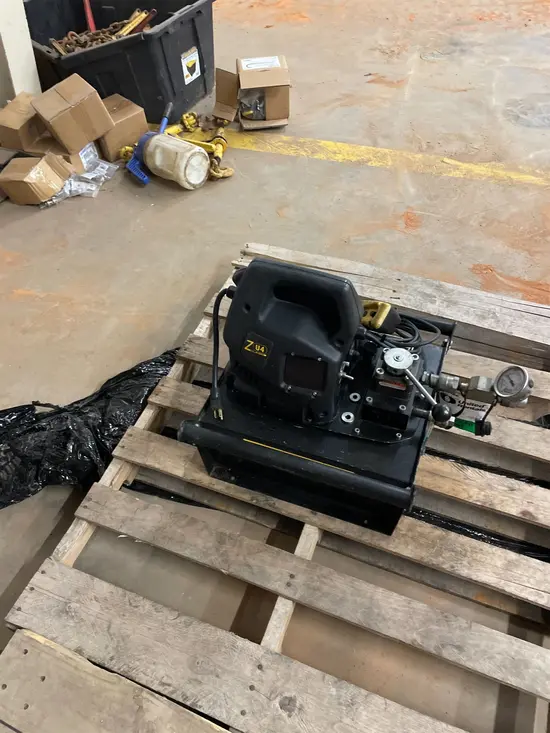 2019 ENERPAC ZE5440SG-FGHL Pump