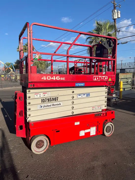 2018 MEC 4046SE Scissor Lift