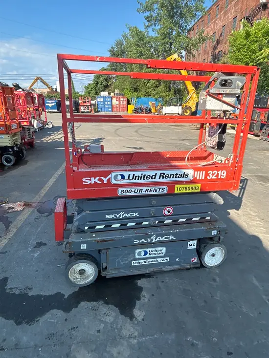 2018 Skyjack SJIII3219 Scissor Lift