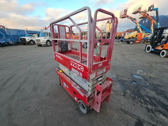 2017 MEC 1930SE Scissor Lift