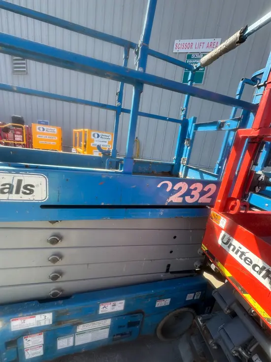 2017 Genie GS-3232 Scissor Lift