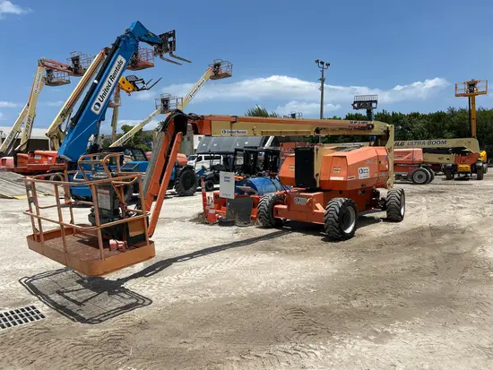 2017 JLG 800AJ Articulating Boom Lift