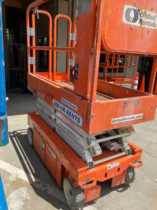 2018 Snorkel S3219E Scissor Lift