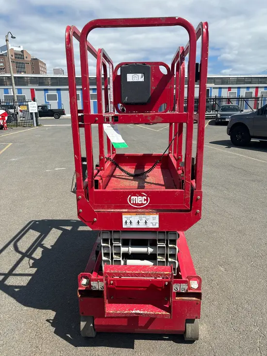 2018 MEC 1330SE Scissor Lift