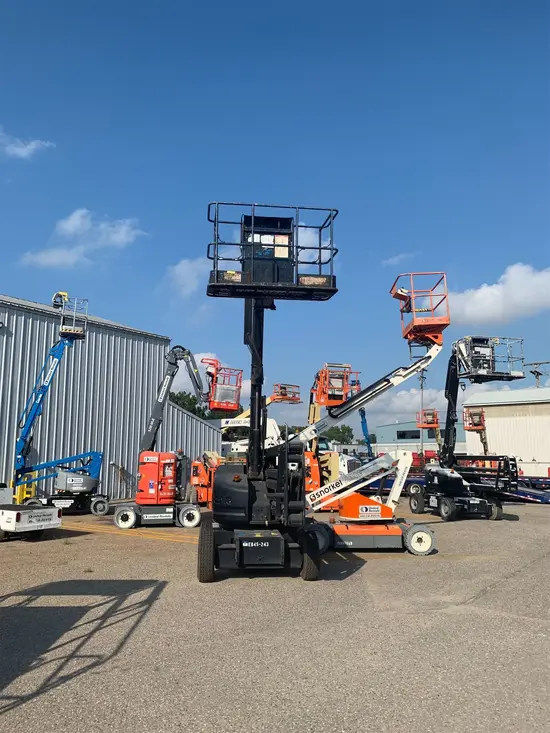 2013 Genie Z-45/25J DC Articulating Boom Lift