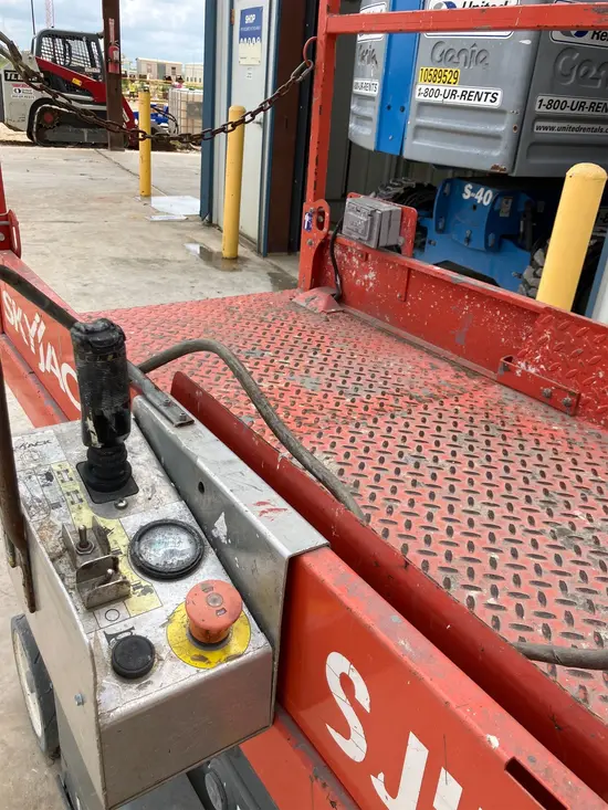 2018 Skyjack SJIII3219 Scissor Lift