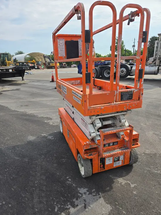 2019 Snorkel S3219E Scissor Lift