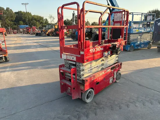2017 MEC 1930SE Scissor Lift