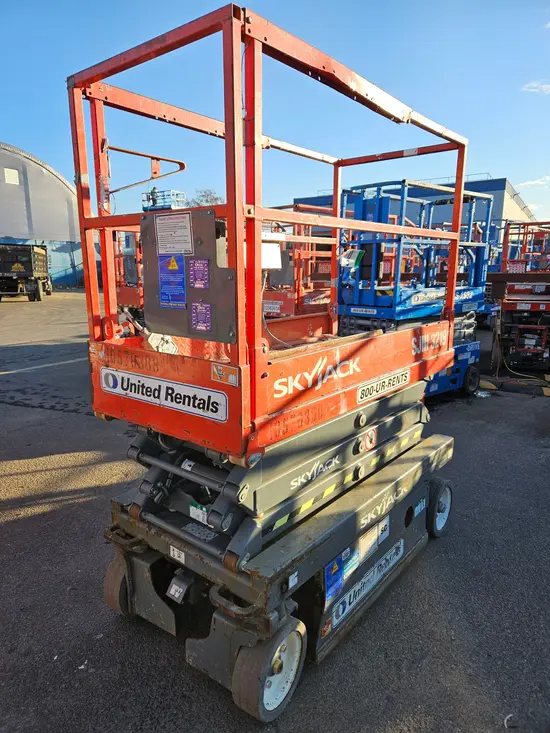 2017 Skyjack SJ3219SC Scissor Lift