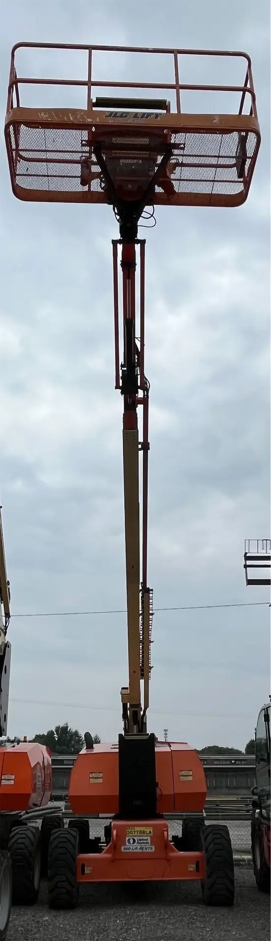 2017 JLG 800AJ Articulating Boom Lift