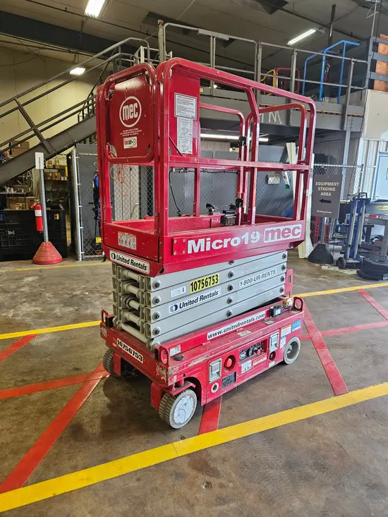 2018 MEC MICRO 19 Scissor Lift