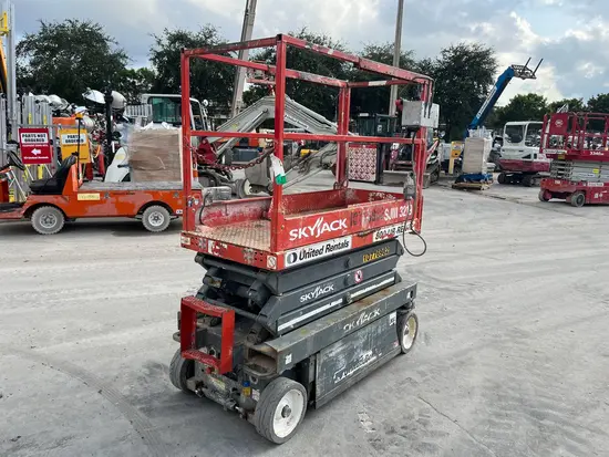 2018 Skyjack SJIII3219 Scissor Lift