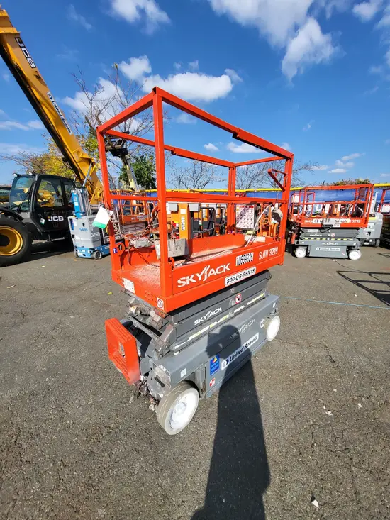 2017 Skyjack SJIII3219 Scissor Lift
