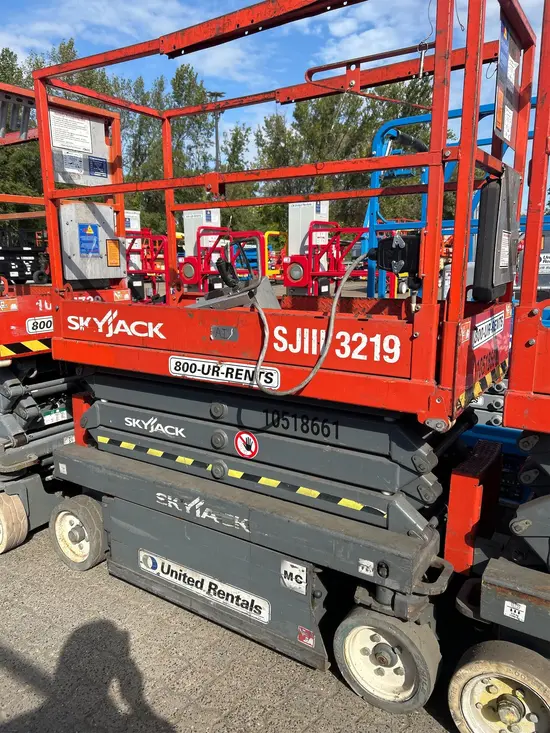 2016 Skyjack SJIII3219 Scissor Lift