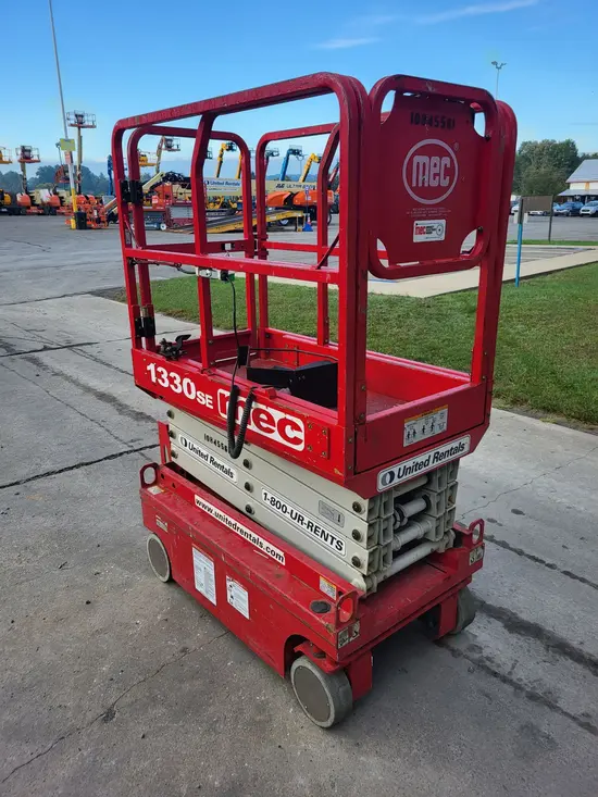 2018 MEC 1330SE Scissor Lift