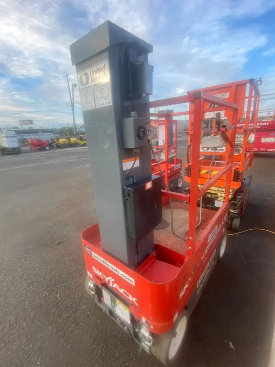 2019 Skyjack SJ12 Self-Propelled One-Person Lift