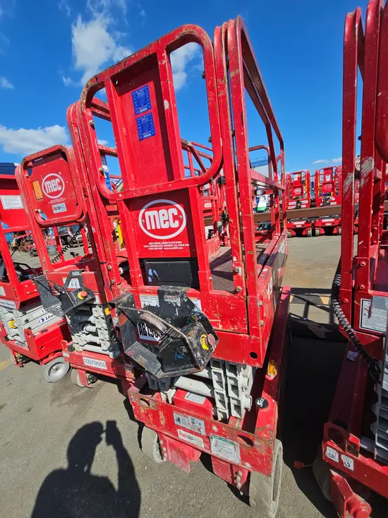 2017 MEC 1930SE Scissor Lift