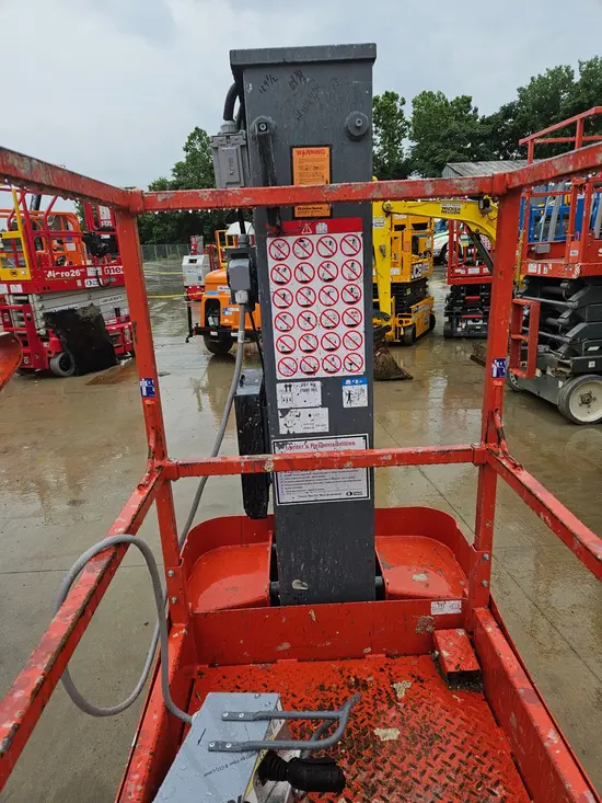2017 Skyjack SJ12 Self-Propelled One-Person Lift