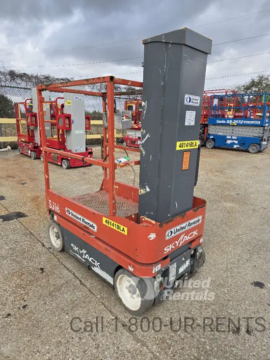 2017 Skyjack SJ16 Self-Propelled One-Person Lift
