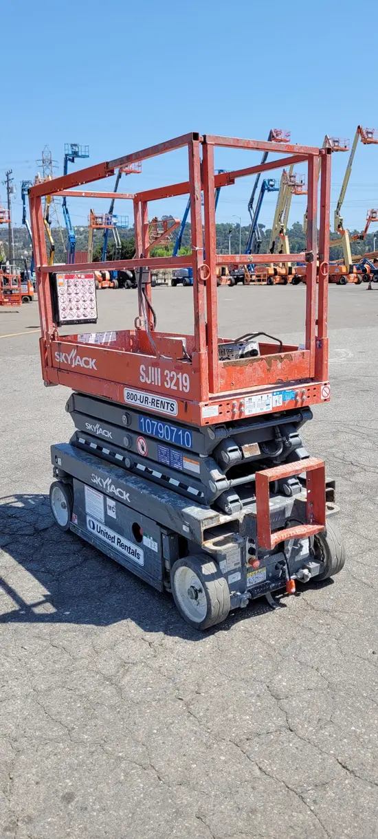 2018 Skyjack SJIII3219 Scissor Lift