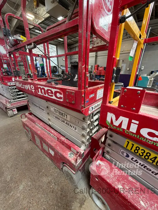 2018 MEC MICRO 19 Scissor Lift