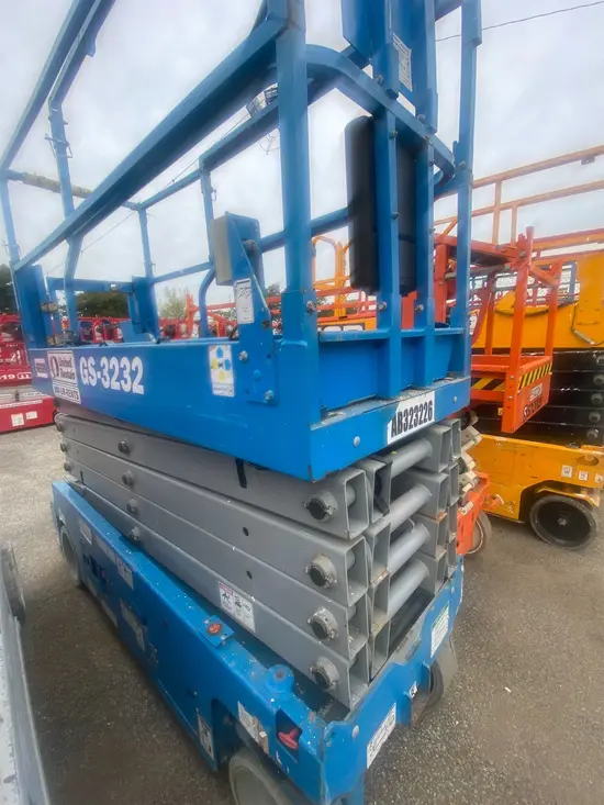 2017 Genie GS-3232 Scissor Lift