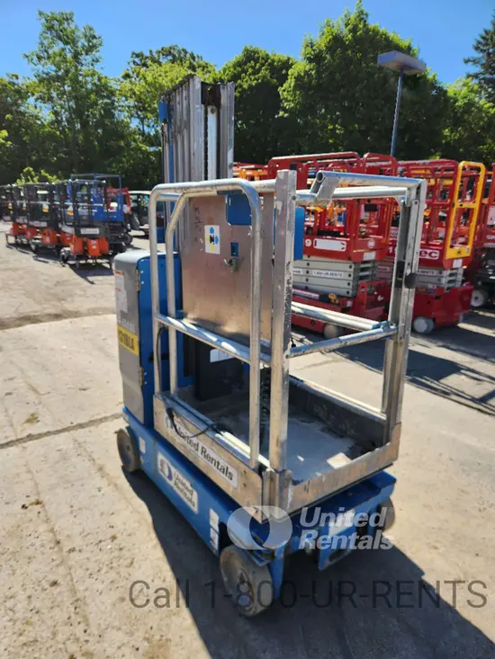2017 Genie GR-20 Self-Propelled One-Person Lift