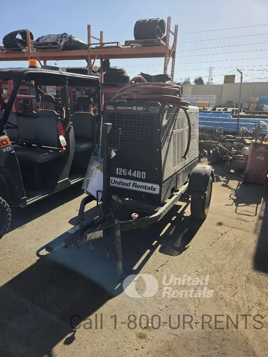2021 Lincoln Electric VANTAGE 549 Welder